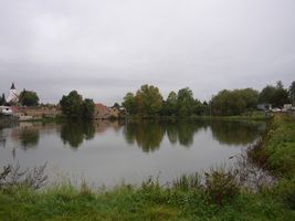 Mratínský potok 1-Nádrž v Hovorčovicích 7.10.04 (2).jpg